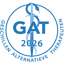 Logo van GAT 2026, met een caduceus en de tekst 'Gesprekken Alternatieve Therapeuten'.